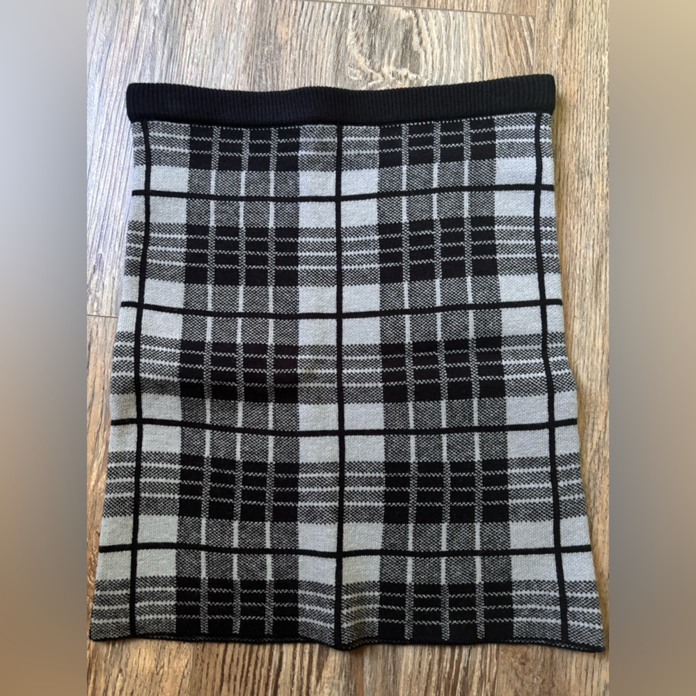 LoveTree black and gray Pull on Sweater Skirt❤️nwt